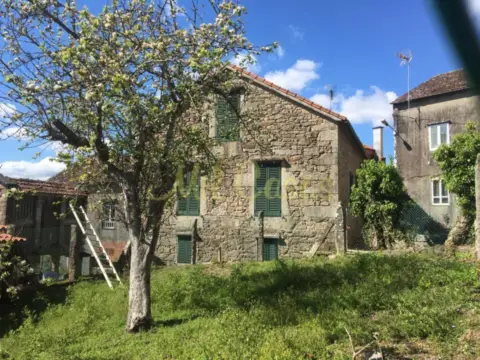Casa en calle Castro Lampreeiro