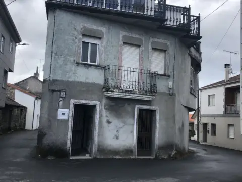 Casa unifamiliar en calle Arcos, nº 17