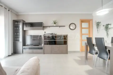 Piso en Zona Nord-La Serreta