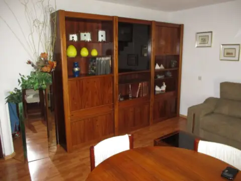 Flat in calle de Ildefonso Manuel Gil, 22