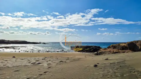 Chalet pareado en calle Arafo