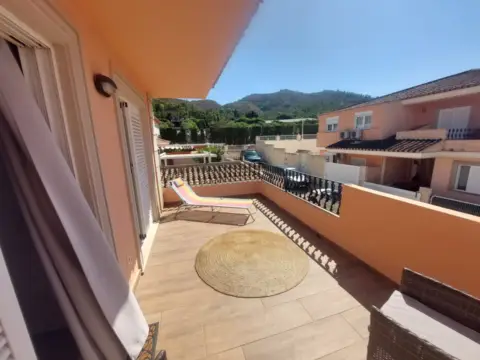 Chalet pareado en Avenida de Estocolmo