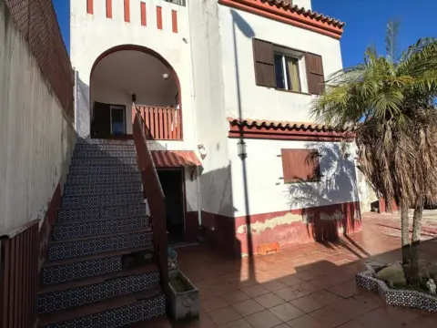 Chalet unifamiliar en calle Andaluz