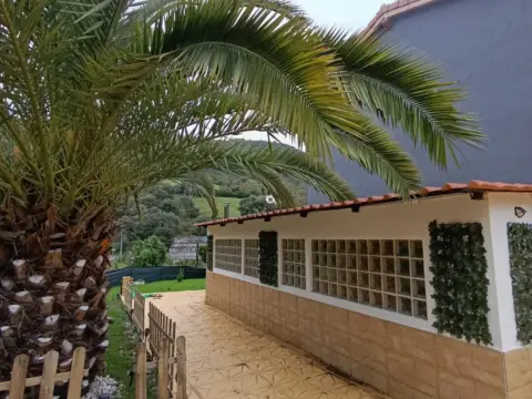 Casa en Avenida de Ambrosio de los Heros, 1