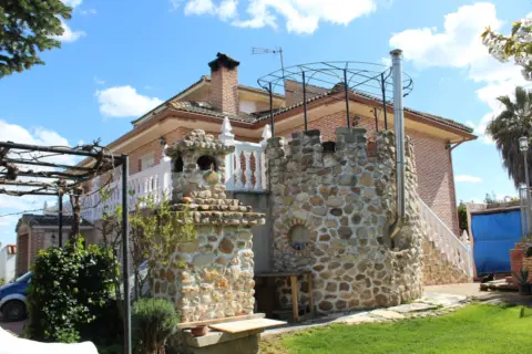 Chalet unifamiliar en Casarrubios del Monte
