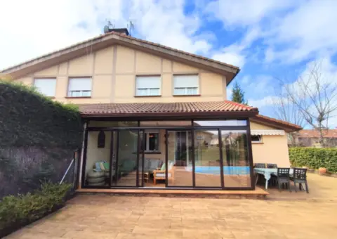 Chalet pareado en El Espinar