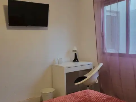 Habitación en calle de Jijona, 4