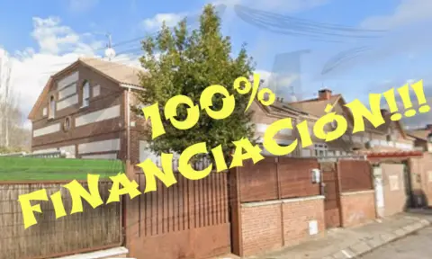 Chalet adosado en calle de Monte del Campo