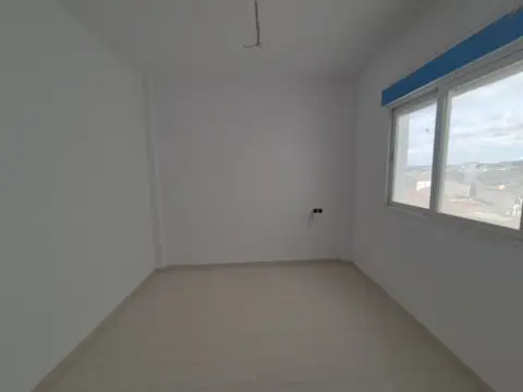 Piso en calle de los Pinos