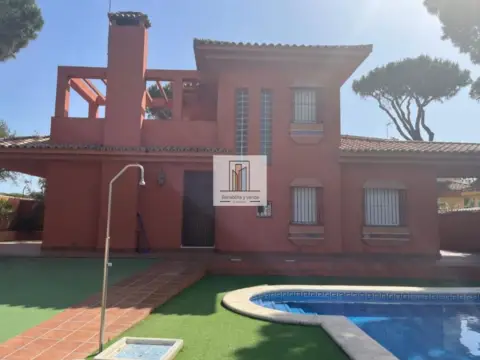 Chalet en Avenida de los Pescadores