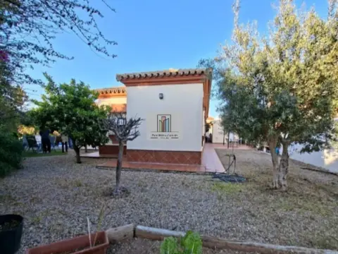 Chalet en calle Crta Barrosa