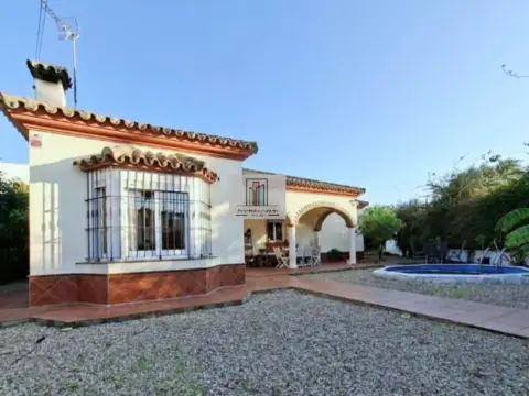 Chalet en calle Crta Barrosa