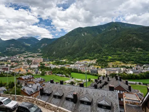 2-bedroom penthouse for sale in Vila, Encamp · 25 of 44