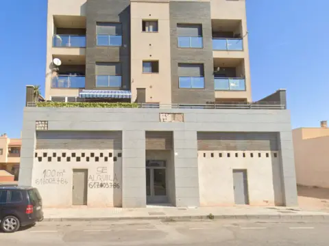 Local comercial en calle del Magisterio, 1
