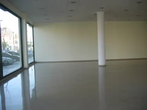 Edificio en Carretera Mojonera