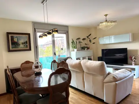 Piso en calle Concejo de San Tirso de Abres, 12