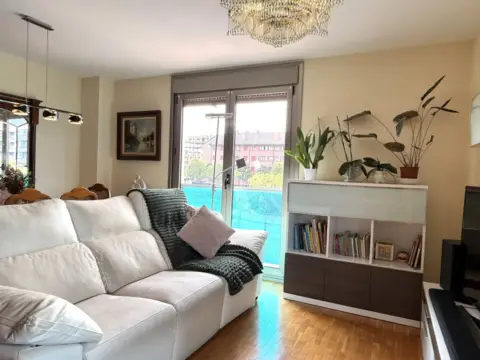 Piso en calle Concejo de San Tirso de Abres, 12