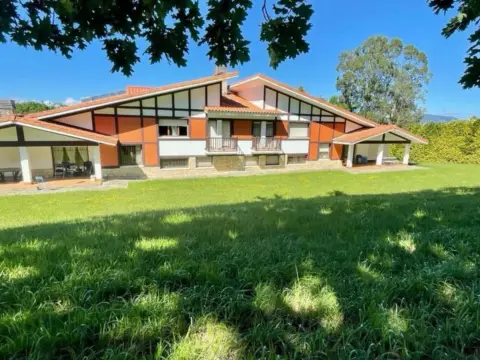 Chalet pareado en Barrio de Mendiondo