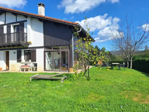 Chalet unifamiliar en calle Landeta Kalea
