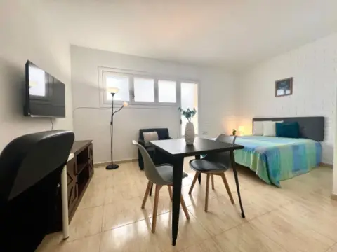 Estudio en Carrer de Smith