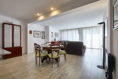 Piso en Carrer de la Marina