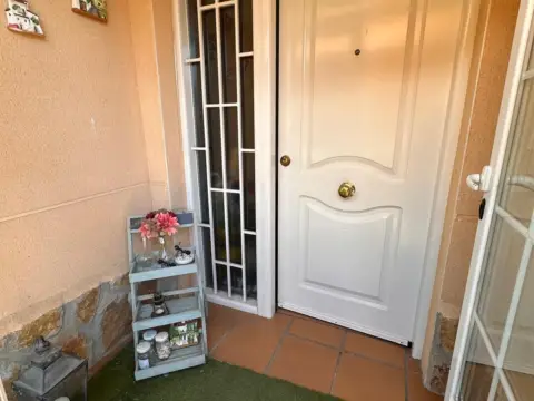 Casa pareada en calle Dos