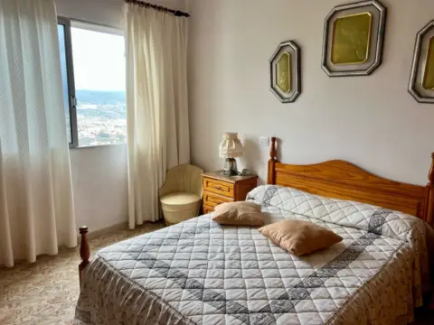 Casa unifamiliar en calle de los Dátiles-Pino Alto