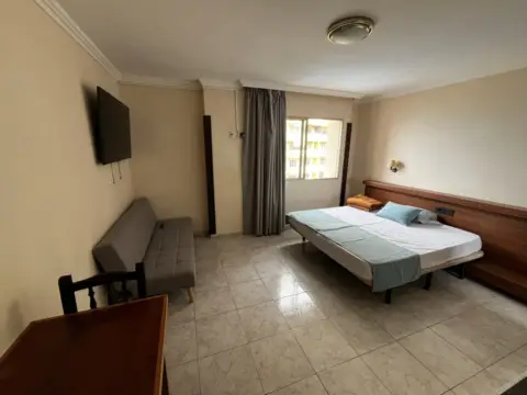 Estudio en calle Calafate, 3