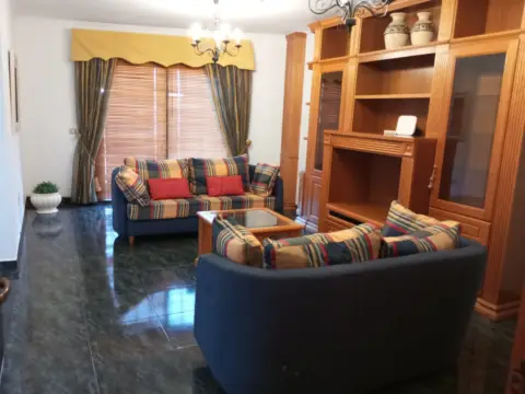 Piso en Avenida Chyncanairos