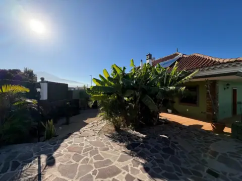 Chalet adosado en Carretera Nueva Corujera, 107