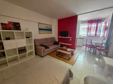 Estudio en Avenida Familia Betancourt y Molina