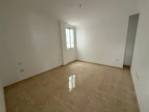 Piso en calle Tierra de Oro