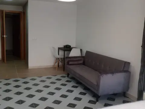 Estudio en Avenida Familia Betancourt y Molina