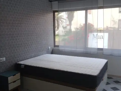 Estudio en Avenida Familia Betancourt y Molina