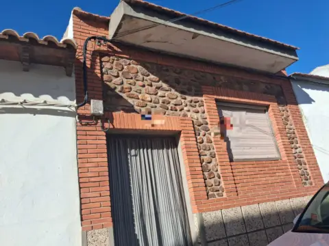 Casa adosada en Urda