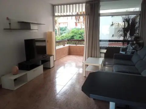 Piso en Avenida de Alfereces Provisionales, 27