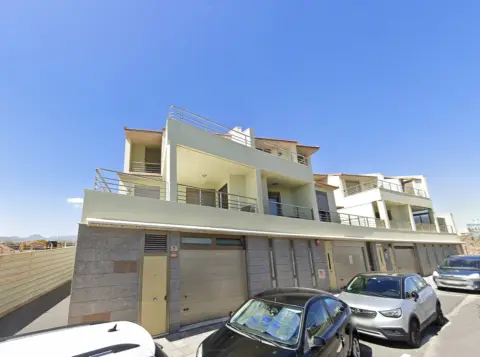 Dúplex en calle La Gaviota