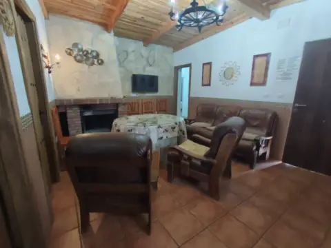 Chalet rústico en calle del Barranco Armero