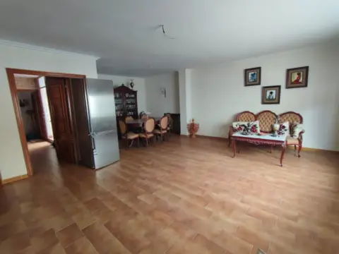 Casa en calle de la Villa