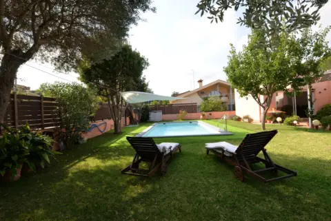 Casa en Avinguda de Mont-ras