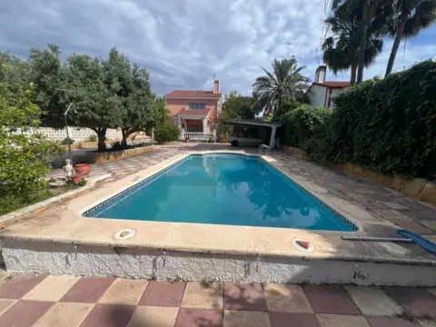 Chalet unifamiliar en calle Cadernera