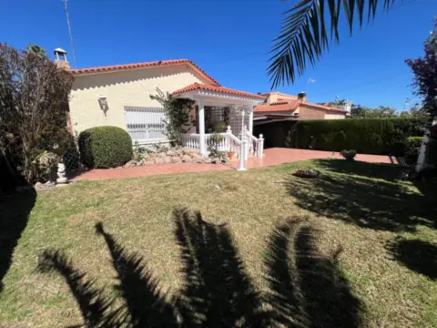 Chalet unifamiliar en Avenida del Atlántico