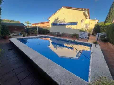 Chalet unifamiliar en Avenida del Atlántico