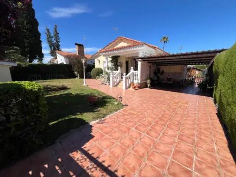 Chalet unifamiliar en Avenida del Atlántico