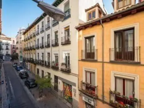 Piso en calle de Jesús del Valle, 25