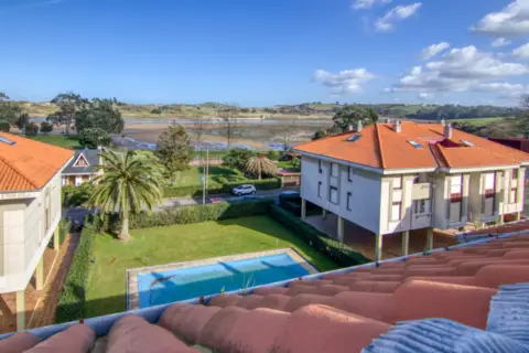 Piso en calle de las Comillas, 66