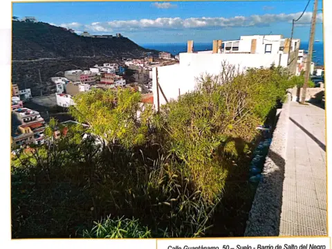 Terreno en calle de Guantánamo, 50