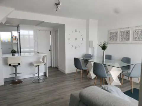 Chalet adosado en calle Gardenia