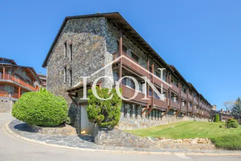 Casa pareada en Carrer de Puigmal, 2