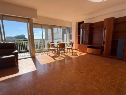 Piso en Carrer de González Tablas, 25